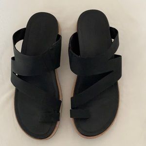 Merrel size 8 black Juno Wrap Sandal